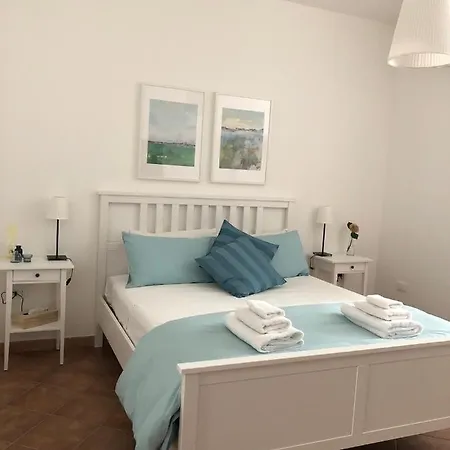 Bed & Breakfast House *