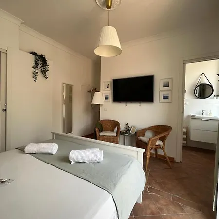 House Bed and Breakfast 4*