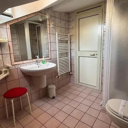House 4*