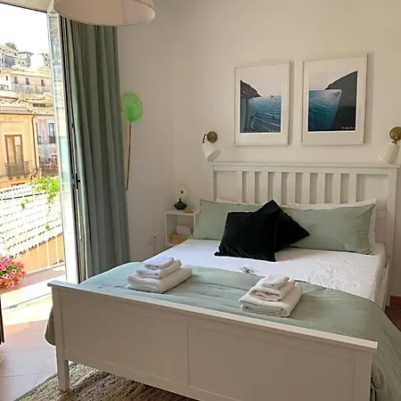 House Bed and Breakfast Πίτσο