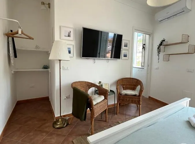 Alojamento de Acomodação e Pequeno-almoço House 3*